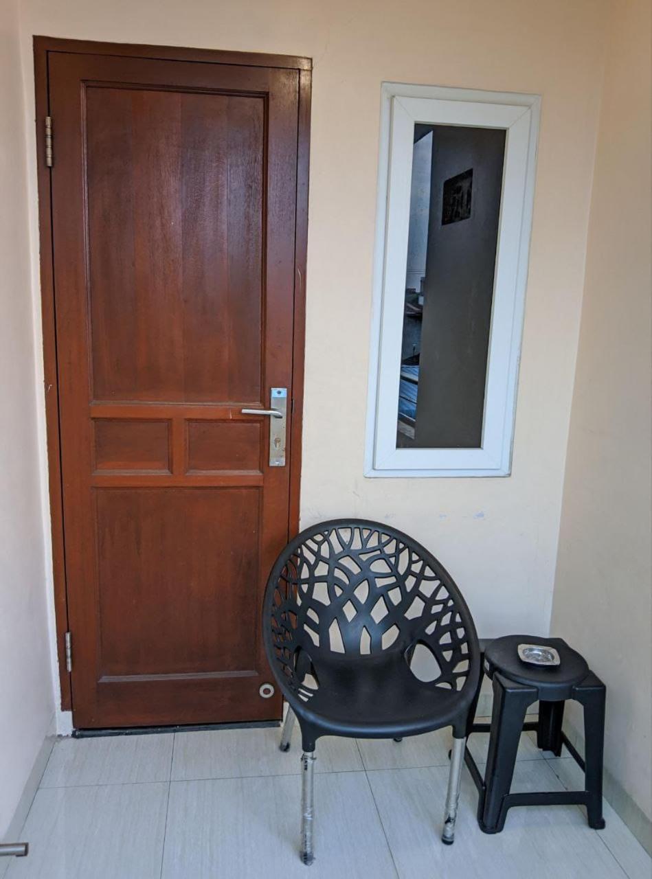 Teratai Residence Mitra Reddoorz Medan Exterior photo