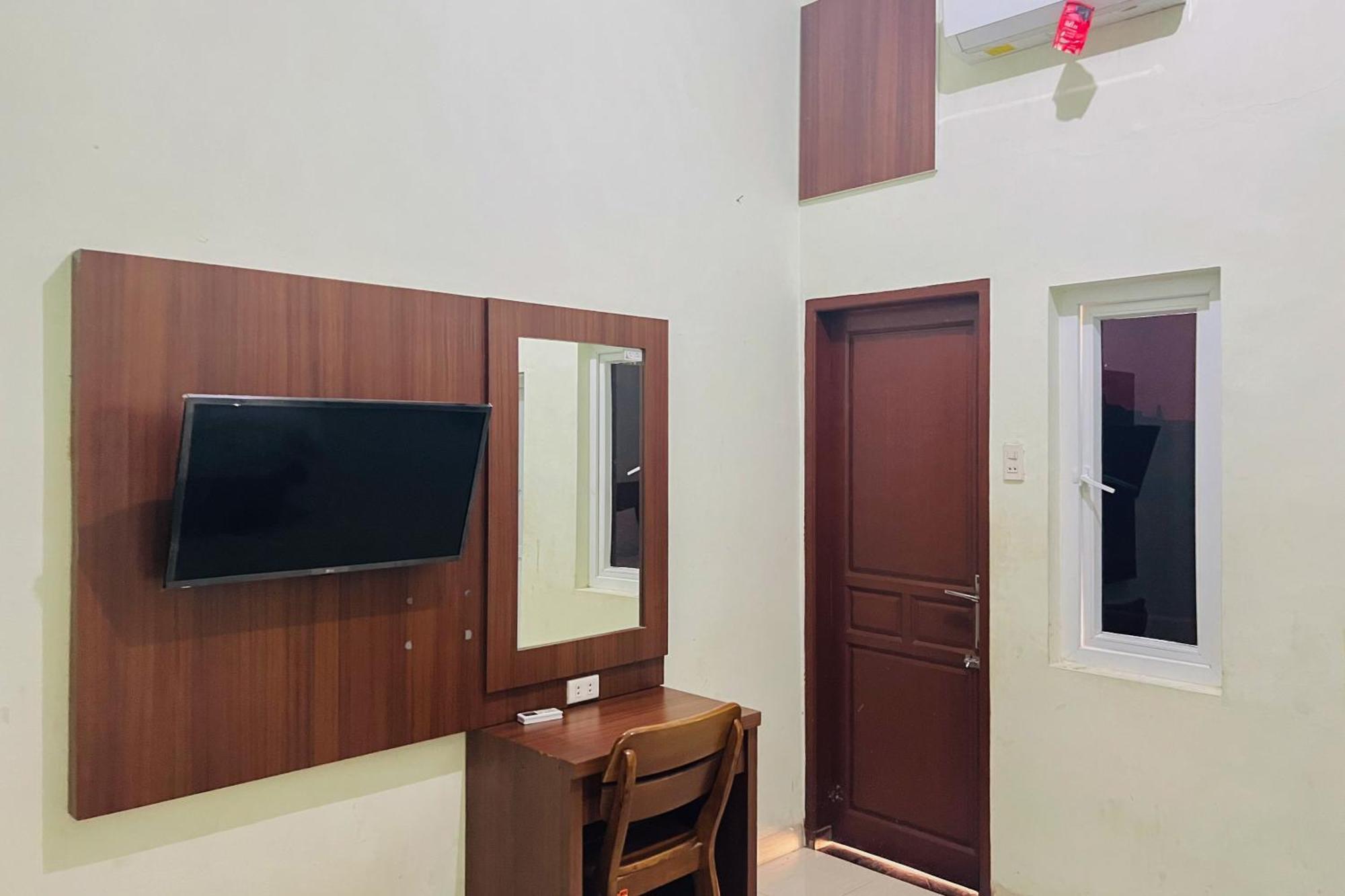 Teratai Residence Mitra Reddoorz Medan Exterior photo